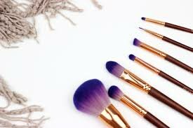 Brushes, Combs & Accessories